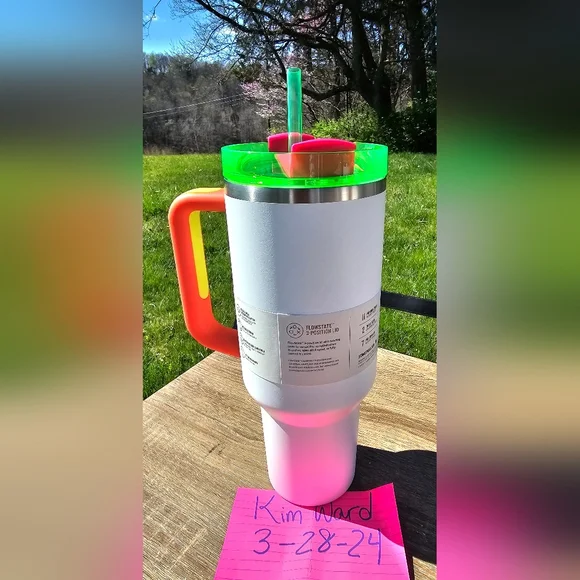 Stanley White Neon 40oz DSG EXCLUSIVE - Picture 7 of 7